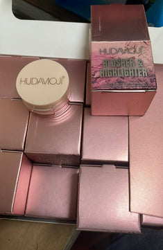 3 in1 Face Blusher + Highlighter with Mini Compact Travel Friendly Palette - Gifts4All